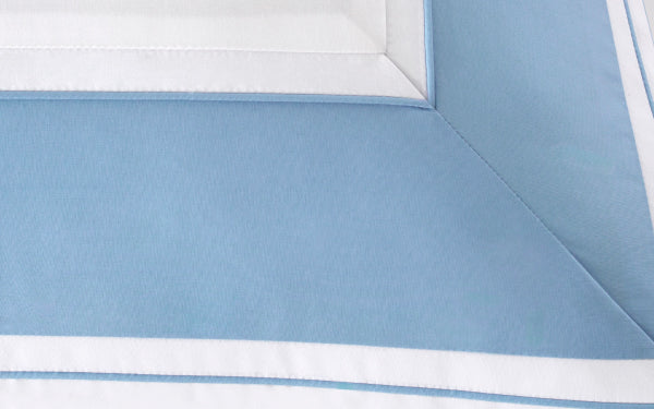 Bright White / Powder Blue