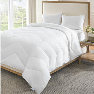 Supreme Comfort Down Alternative Comforter - Ultraweight