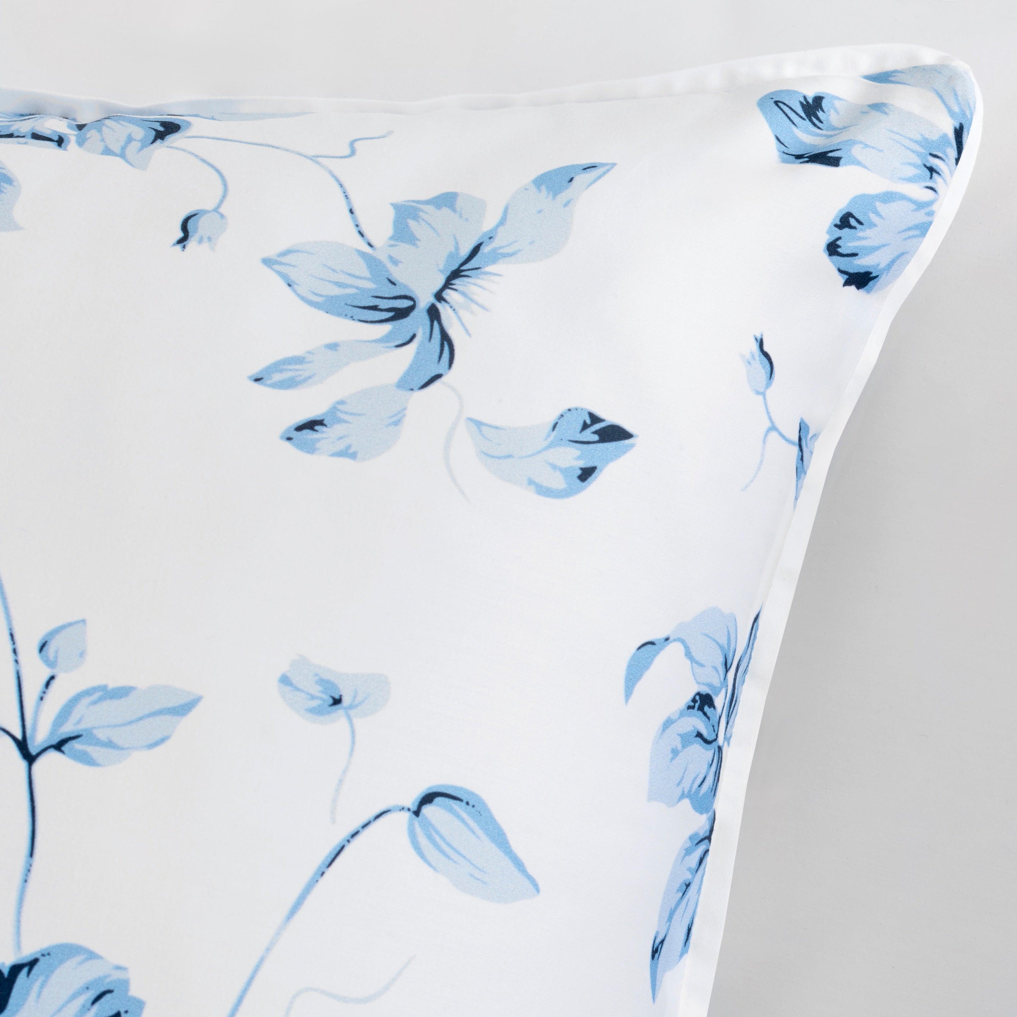 Essentials Cotton Vintage Floral Duvet Cover Set – Wamsutta
